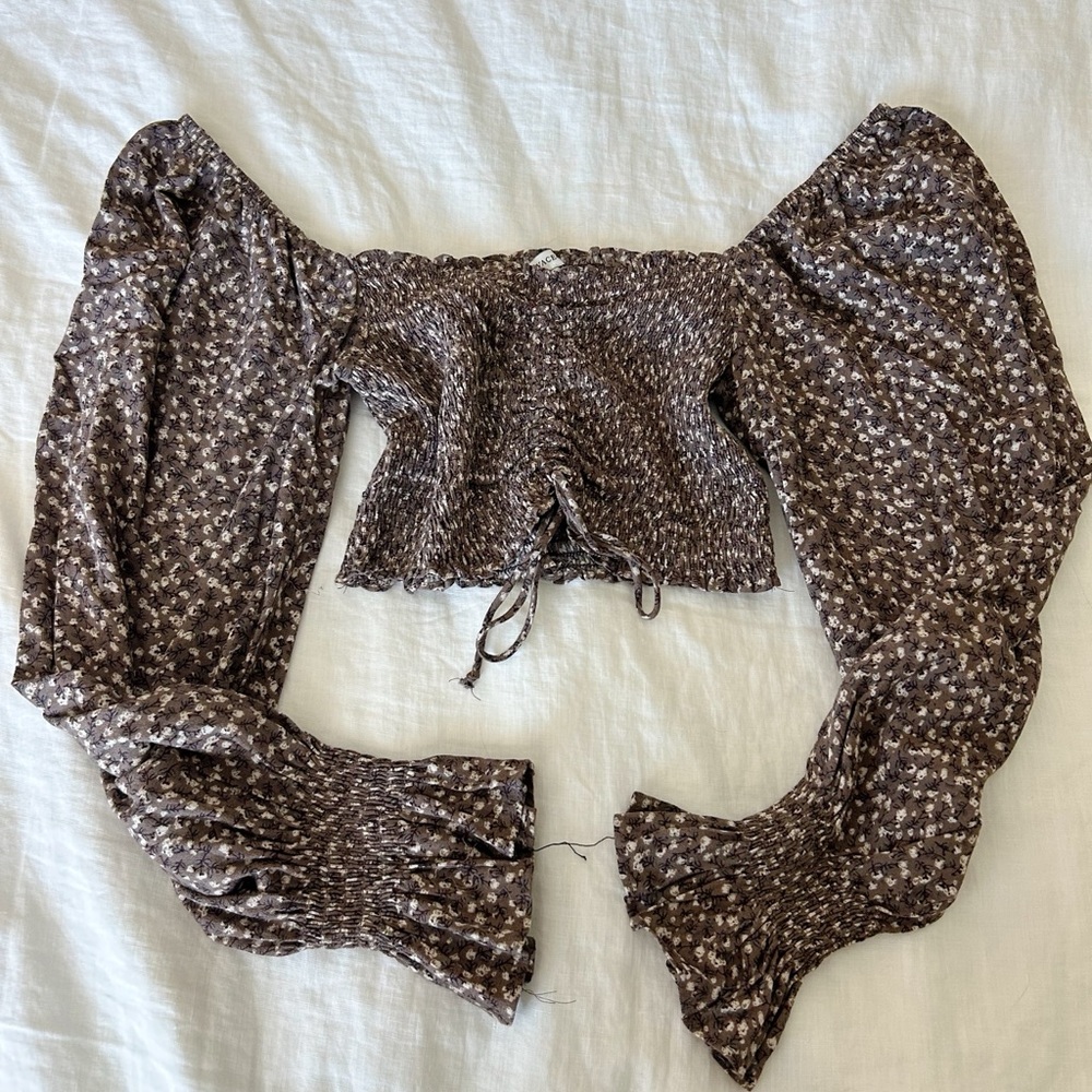 Olivaceous brown floral cropped blouse